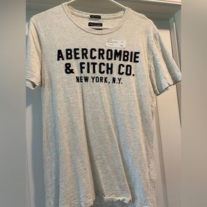 Abercrombie & Fitch adult small t shirt
